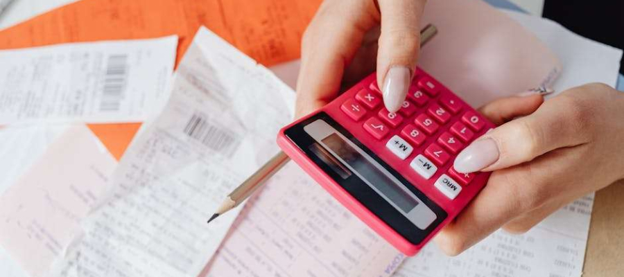 Explaining Invoice Financing