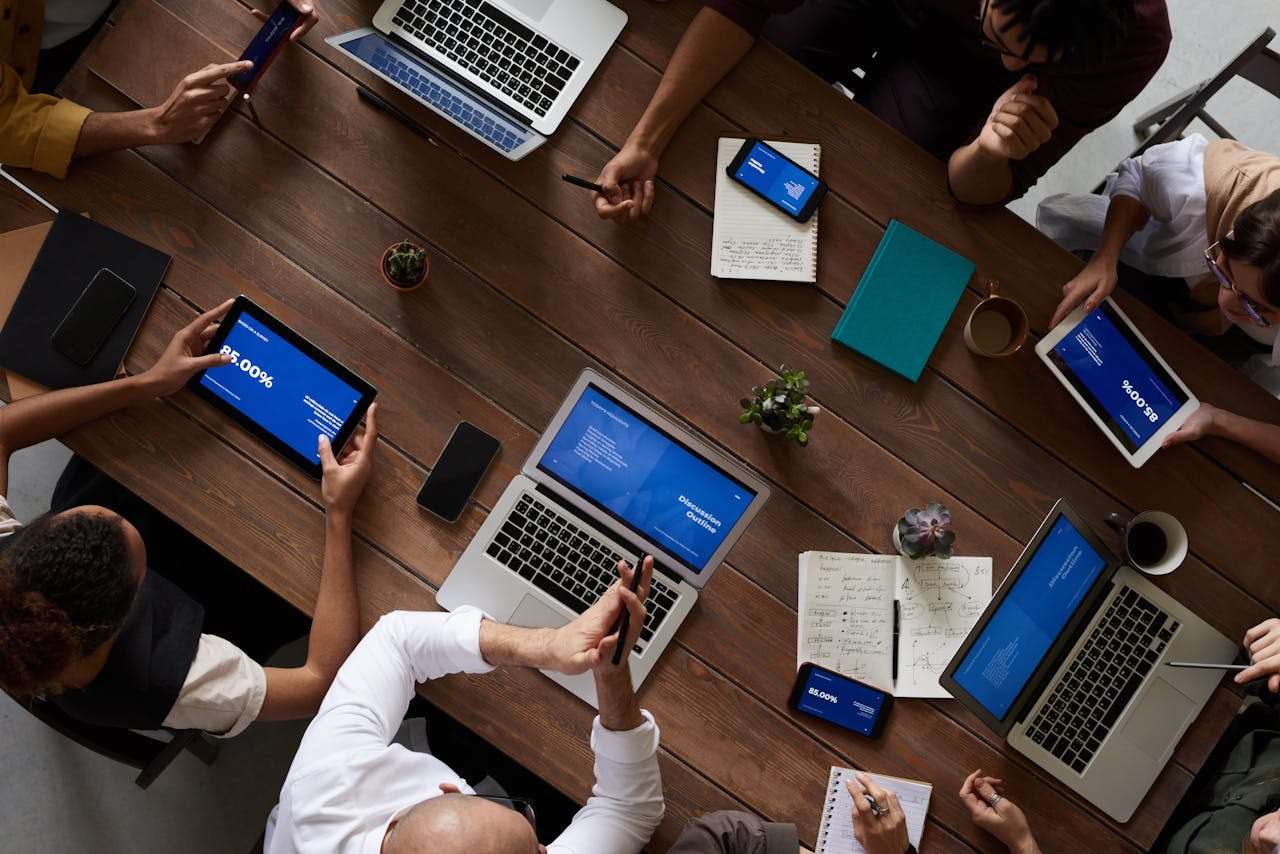 People are talking in a business meeting